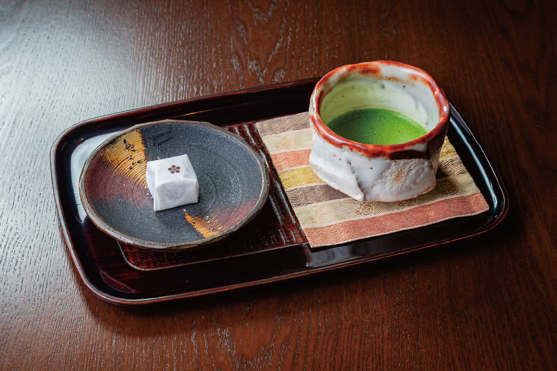 山田屋まんじゅうと抹茶